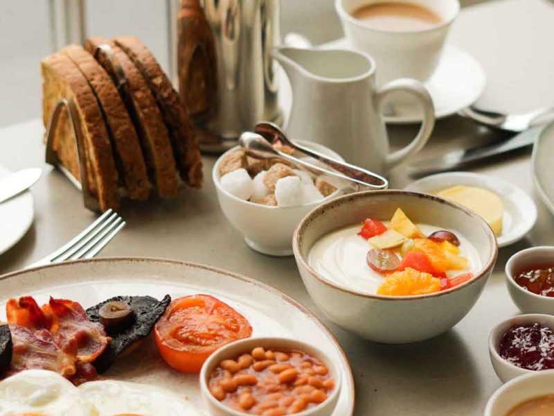 Dinner, bed & breakfast offer Dinner, bed & breakfast offer